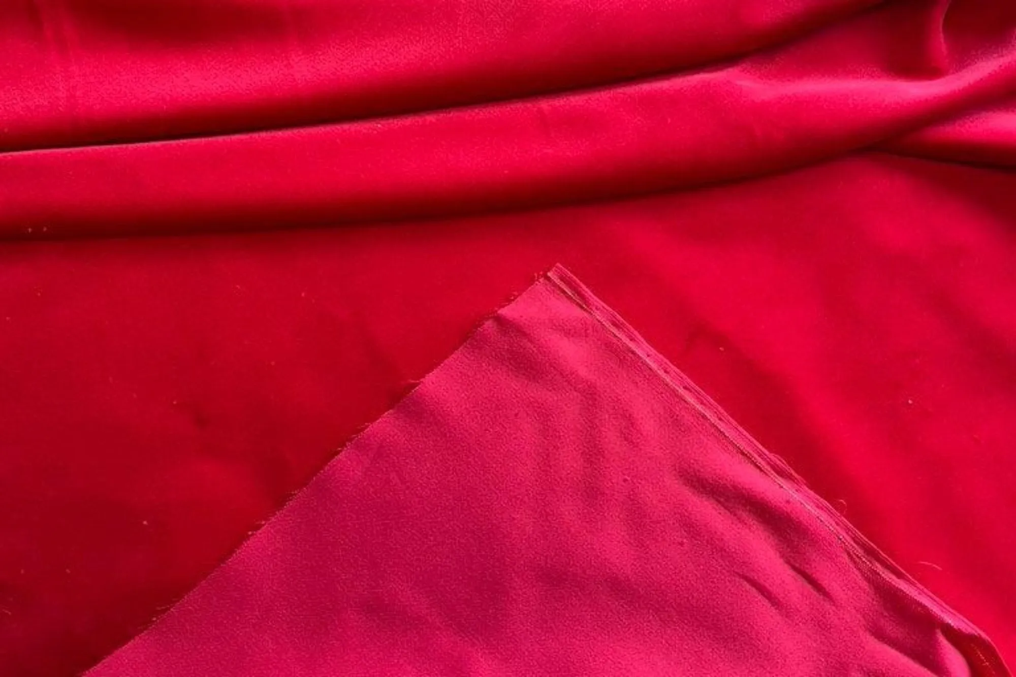 142cm wide SCARLETT Cotton Dressmaking Velveteen - Light Weight - 230  gsm - 142 cms