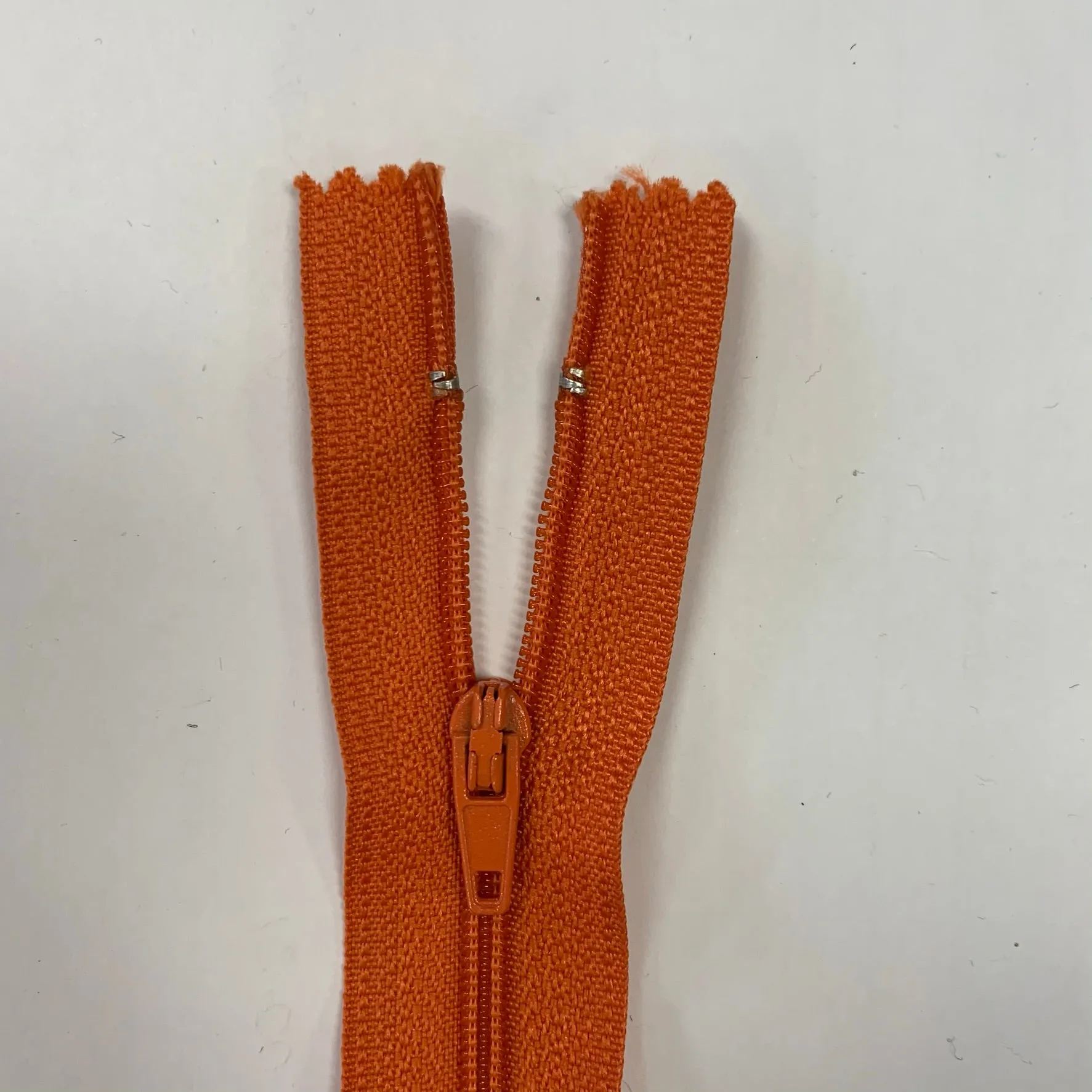 22" / 55cm Nylon Zip  - Select Colour New