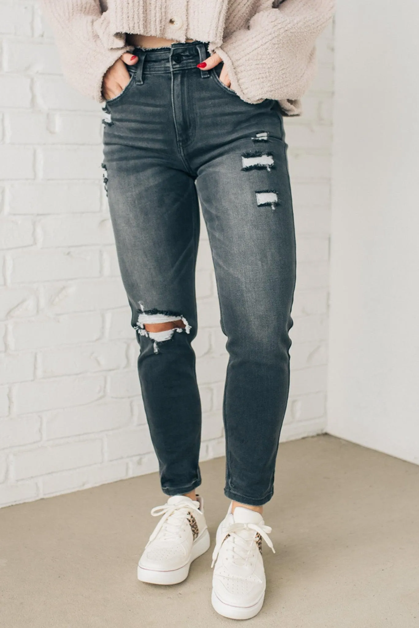 Daphne Distressed Mom Jeans