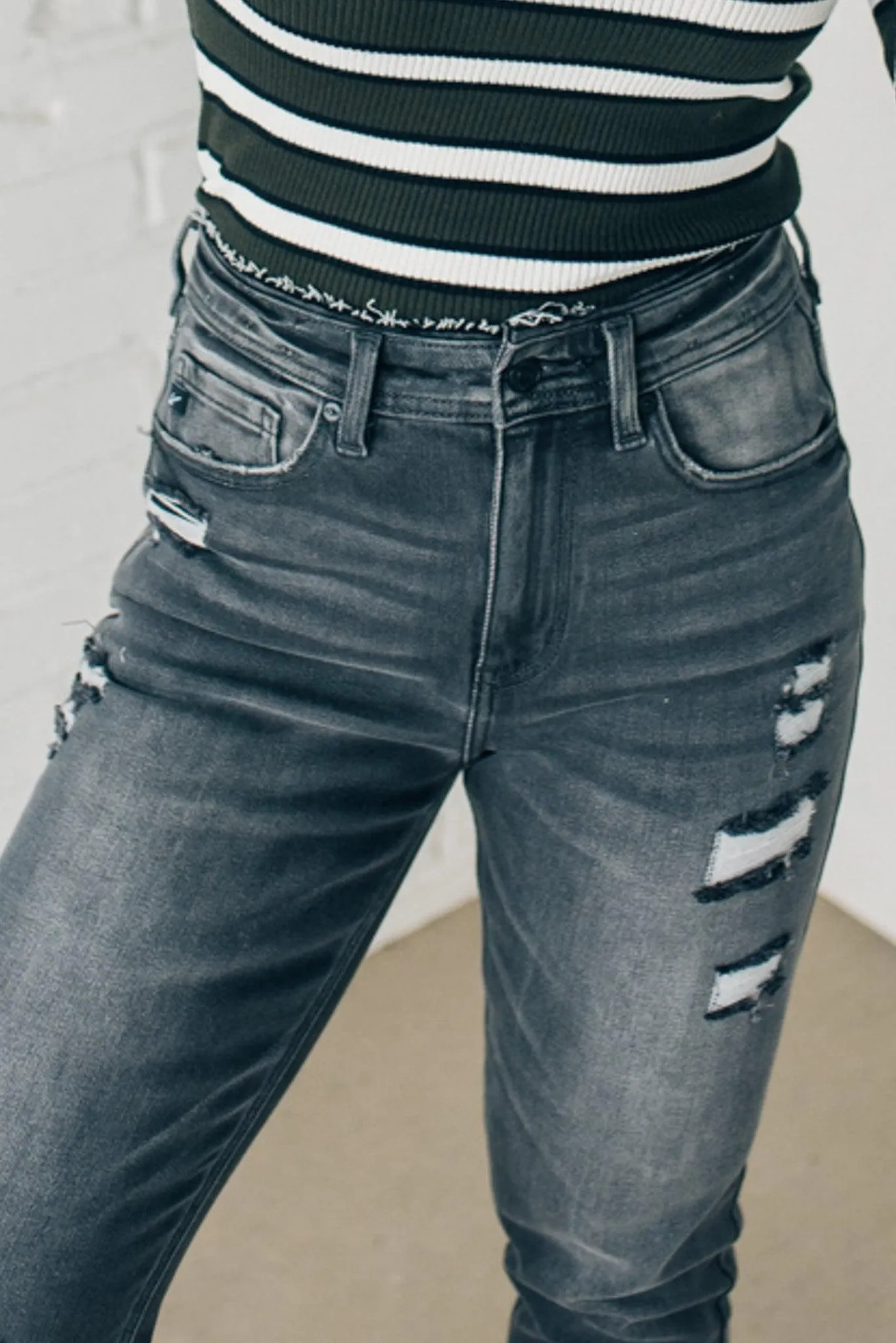 Daphne Distressed Mom Jeans