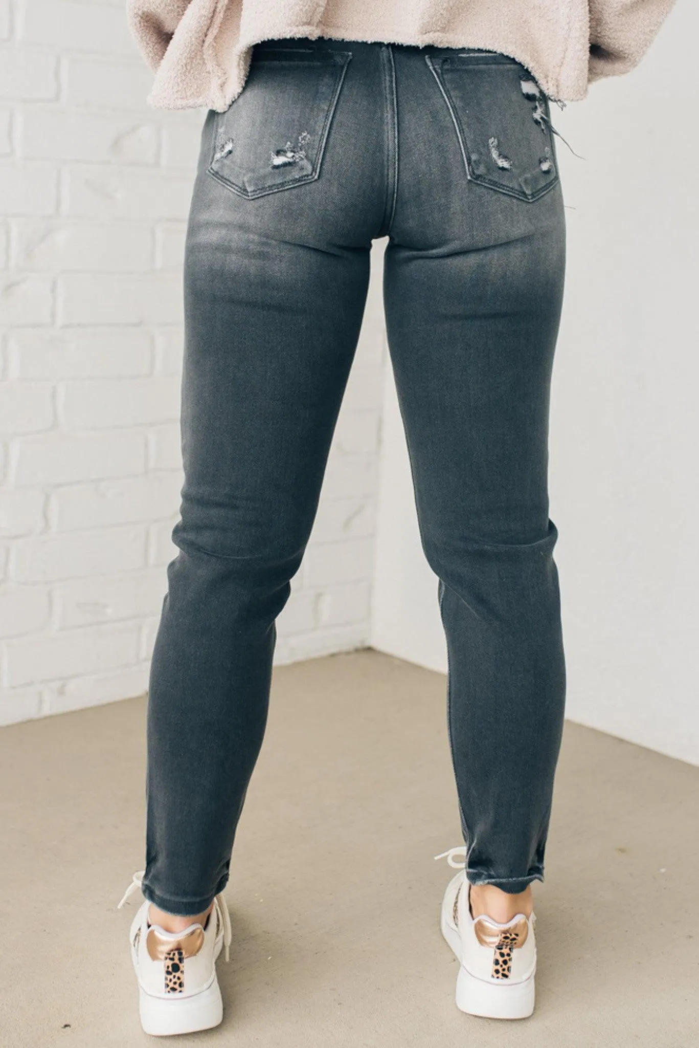 Daphne Distressed Mom Jeans
