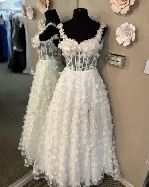 Ivory 3D Flower Wedding Dresses With Slit Rustic Cheap Bridal Gowns EWR155
